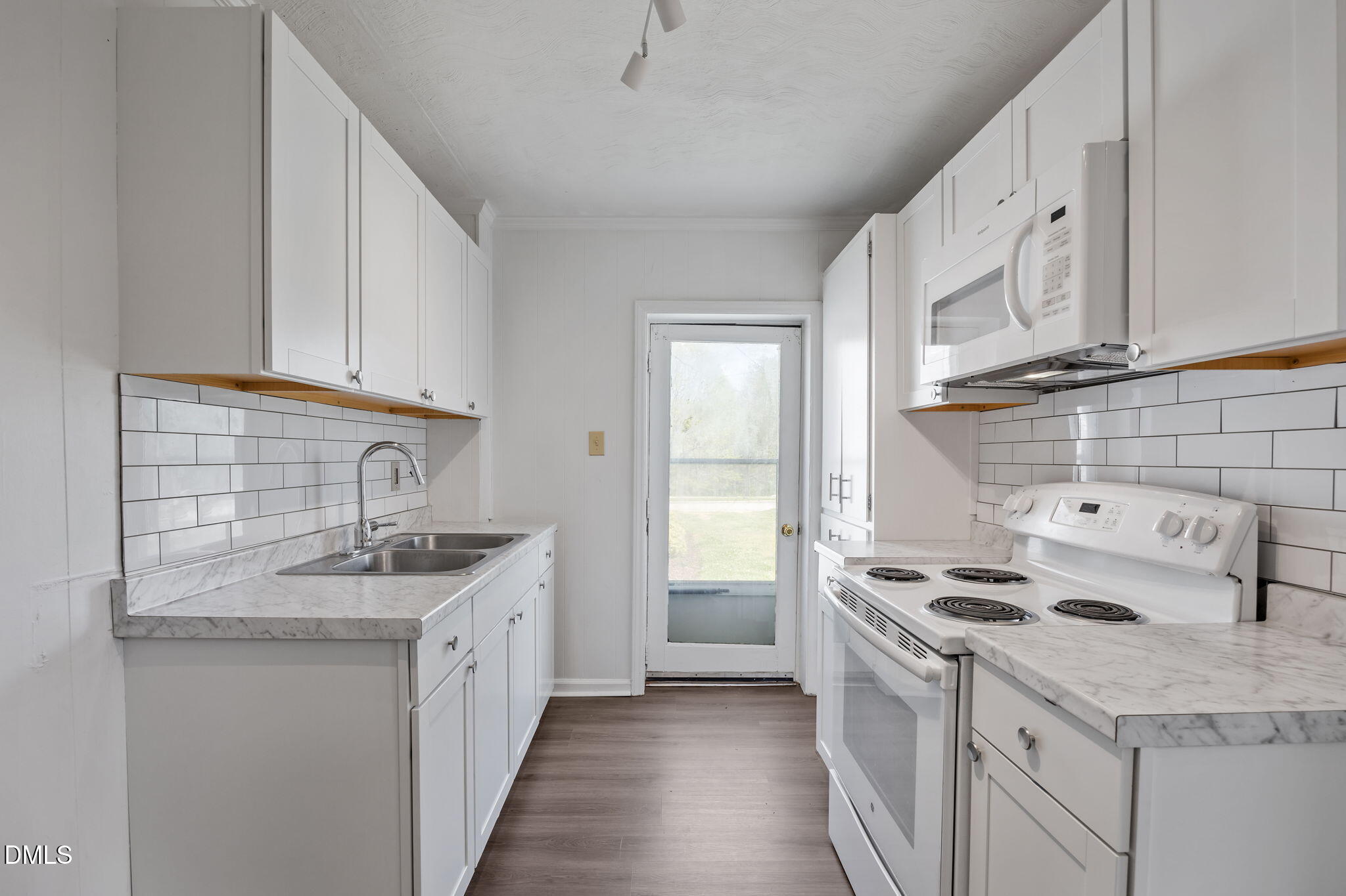 509 Cape Avenue Raleigh, NC 27601 - Photo 37 of 46 25-web-or-mls-IMG_6890