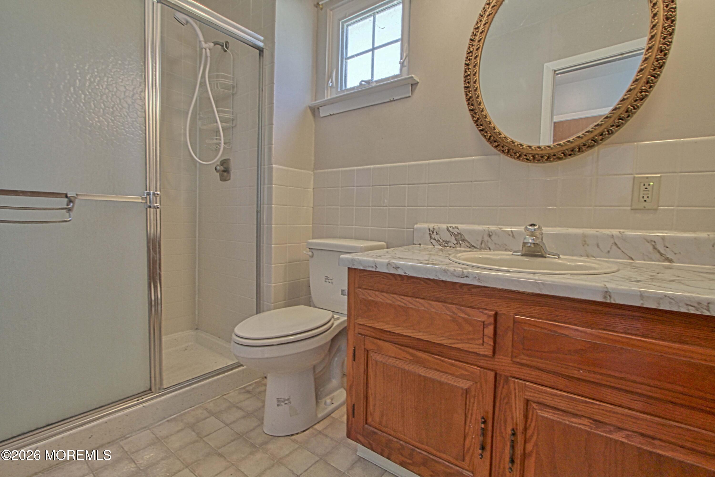 108 Sunset Road Whiting, NJ 08759 - Photo 9 of 27 Main Bath