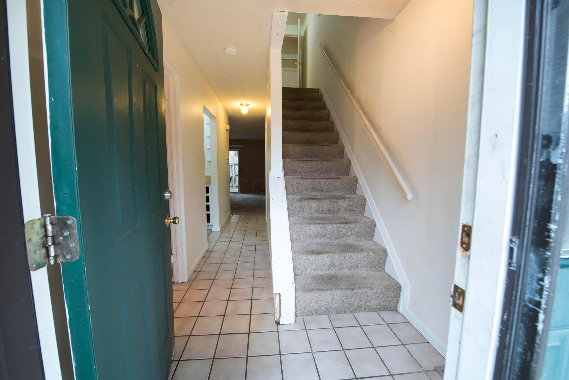 453 Shell Court East Columbus, OH 43213 - Photo 3 of 29