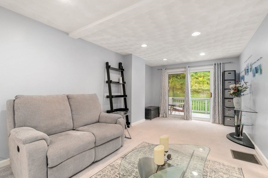 43 Cheyenne Road Worcester, MA 01606 - Photo 12 of 42 Gallery Image 12