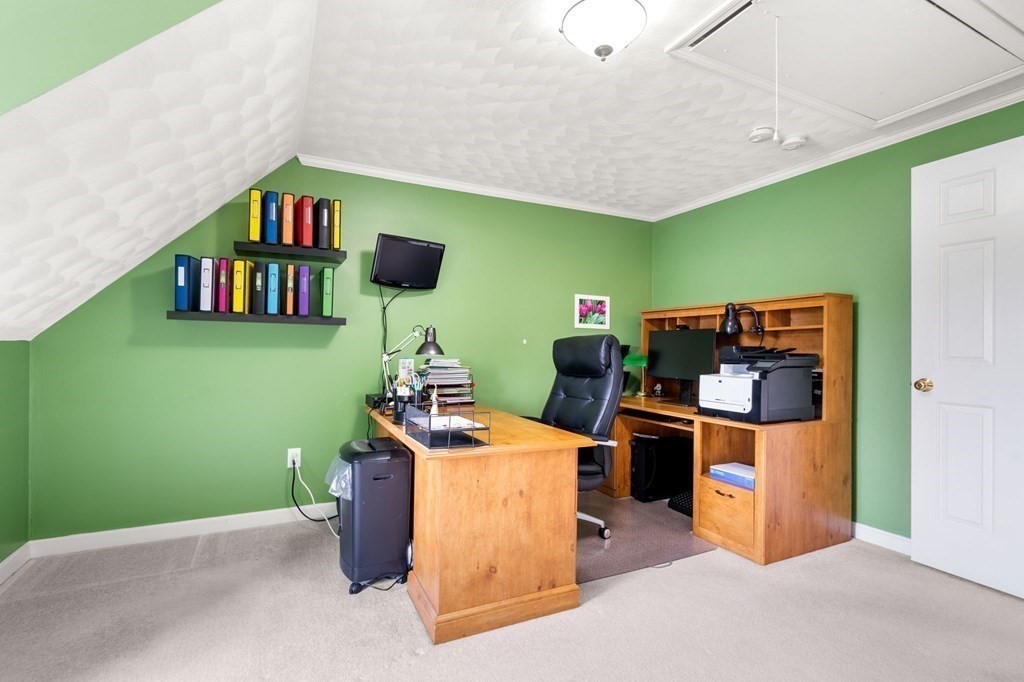 43 Cheyenne Road Worcester, MA 01606 - Photo 28 of 42 Gallery Image 28