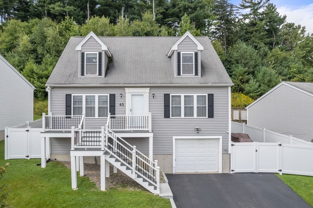 43 Cheyenne Road Worcester, MA 01606 - Photo 3 of 42 Gallery Image 3