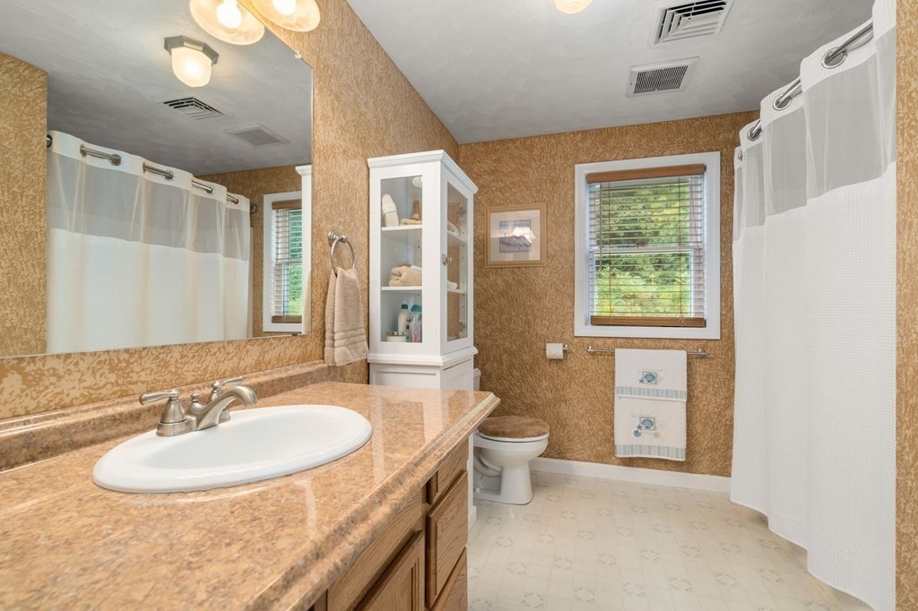 43 Cheyenne Road Worcester, MA 01606 - Photo 33 of 42 Gallery Image 33