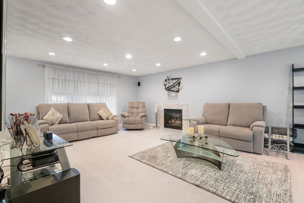 43 Cheyenne Road Worcester, MA 01606 - Photo 10 of 42 Gallery Image 10