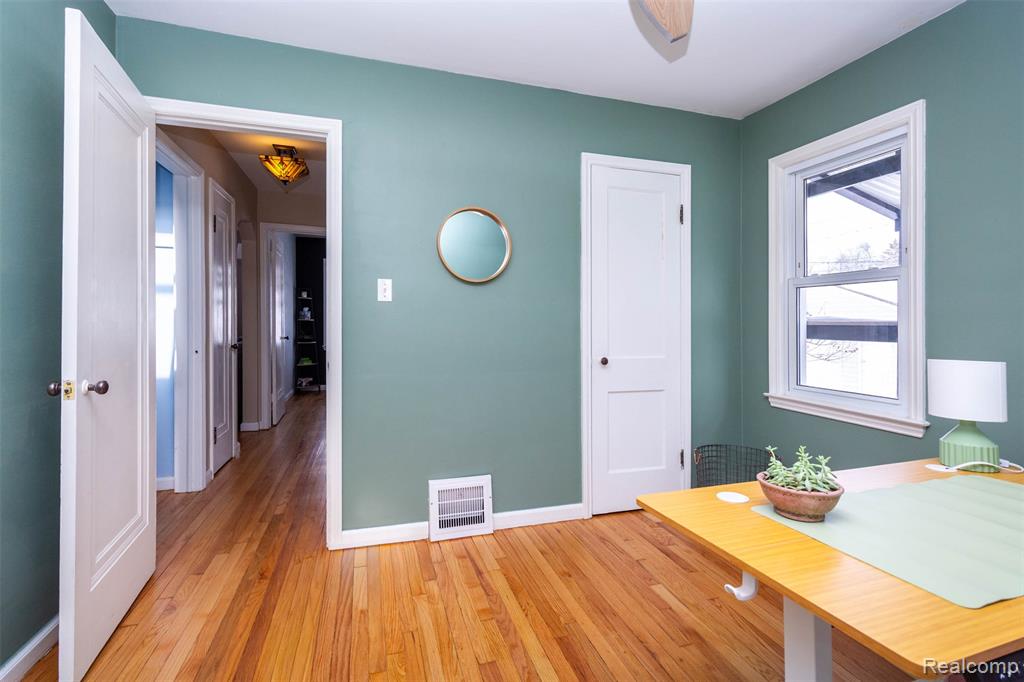 2706 Cumberland Road Berkley, MI 48072 - Photo 24 of 50 Gallery Image 24