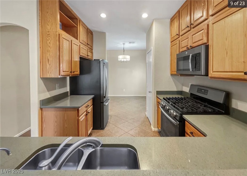 1653 Lefty Garcia Way Henderson, NV 89002 - Photo 12 of 41