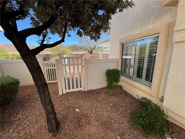 $1,800 | 1653 Lefty Garcia Way, Henderson, NV 89002