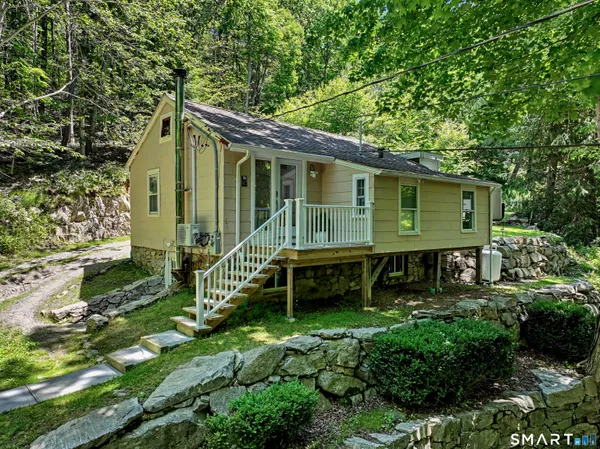 $590,000 | 457 Newtown Turnpike, Weston, CT 06883