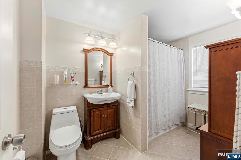 24 Robertson Road West Orange, NJ 07052 - Photo 14 of 27
