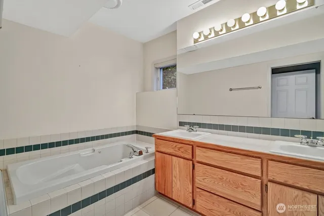 $790,000 | 126 Cormorant Drive, Steilacoom, WA 98388