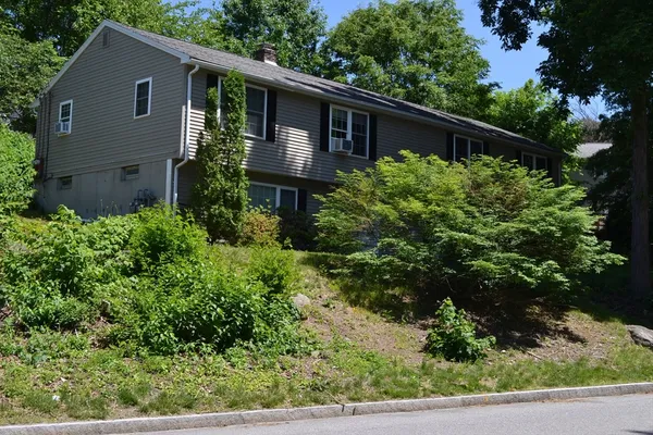 $599,999 | 40 Brooks Street, Worcester, MA 01606