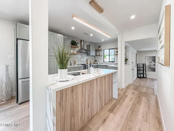 $1,275,000 | 7530 Gaviota Avenue, Van Nuys, CA 91406
