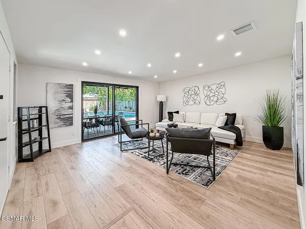 $1,275,000 | 7530 Gaviota Avenue, Van Nuys, CA 91406