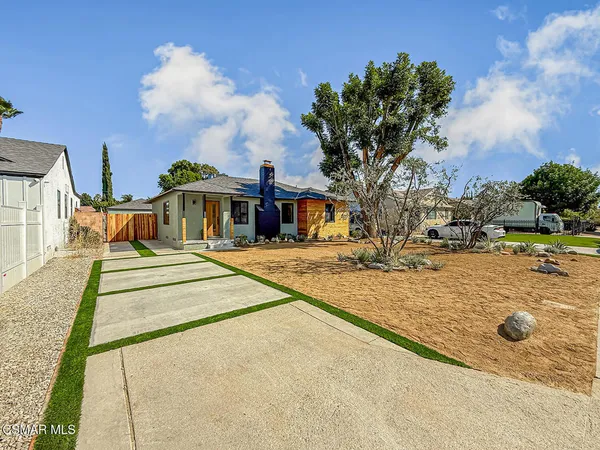 $1,275,000 | 7530 Gaviota Avenue, Van Nuys, CA 91406