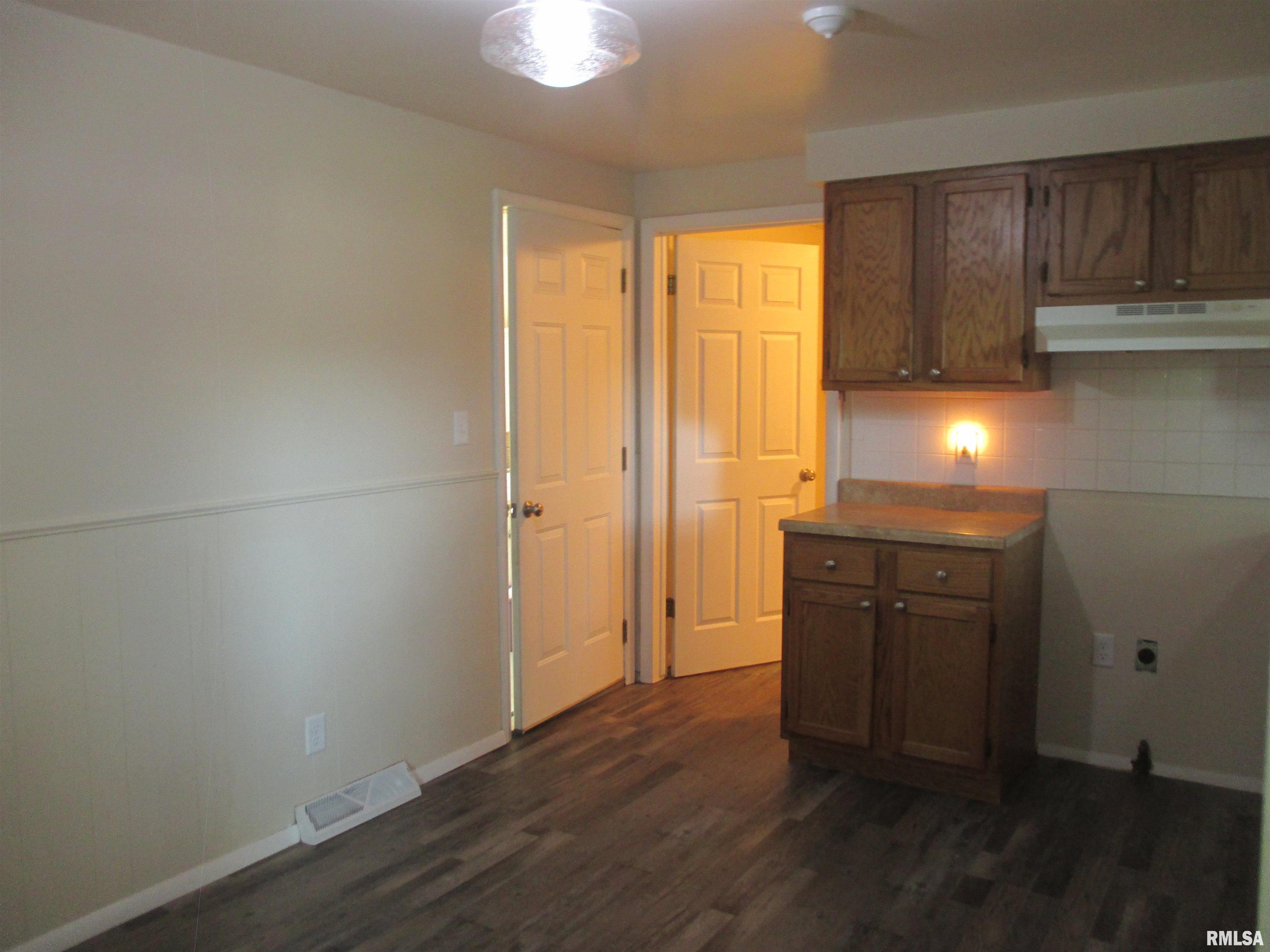 5216 West Airways Road Peoria, IL 61607 - Photo 14 of 31 Gallery Image 14