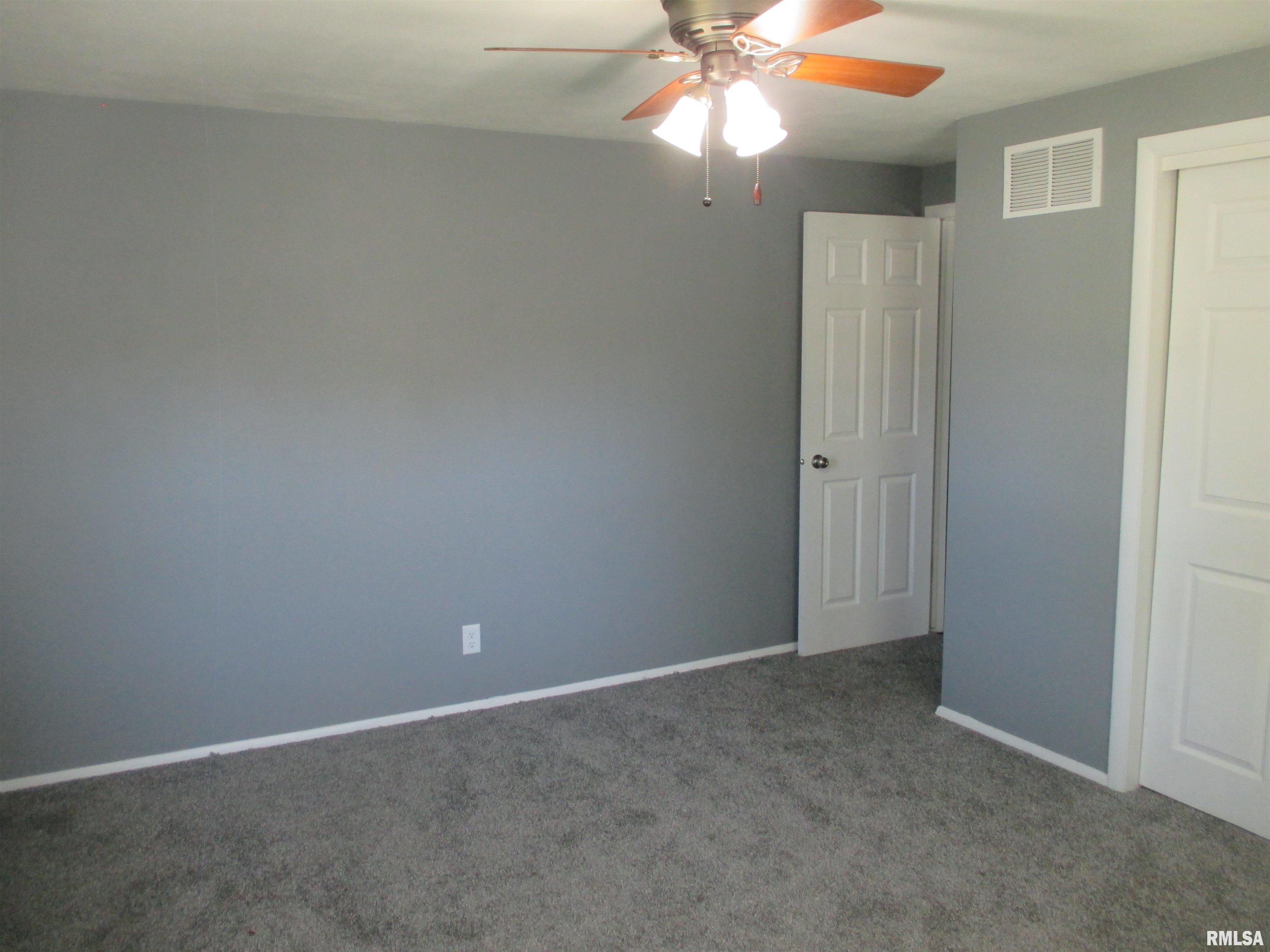 5216 West Airways Road Peoria, IL 61607 - Photo 17 of 31 Gallery Image 17