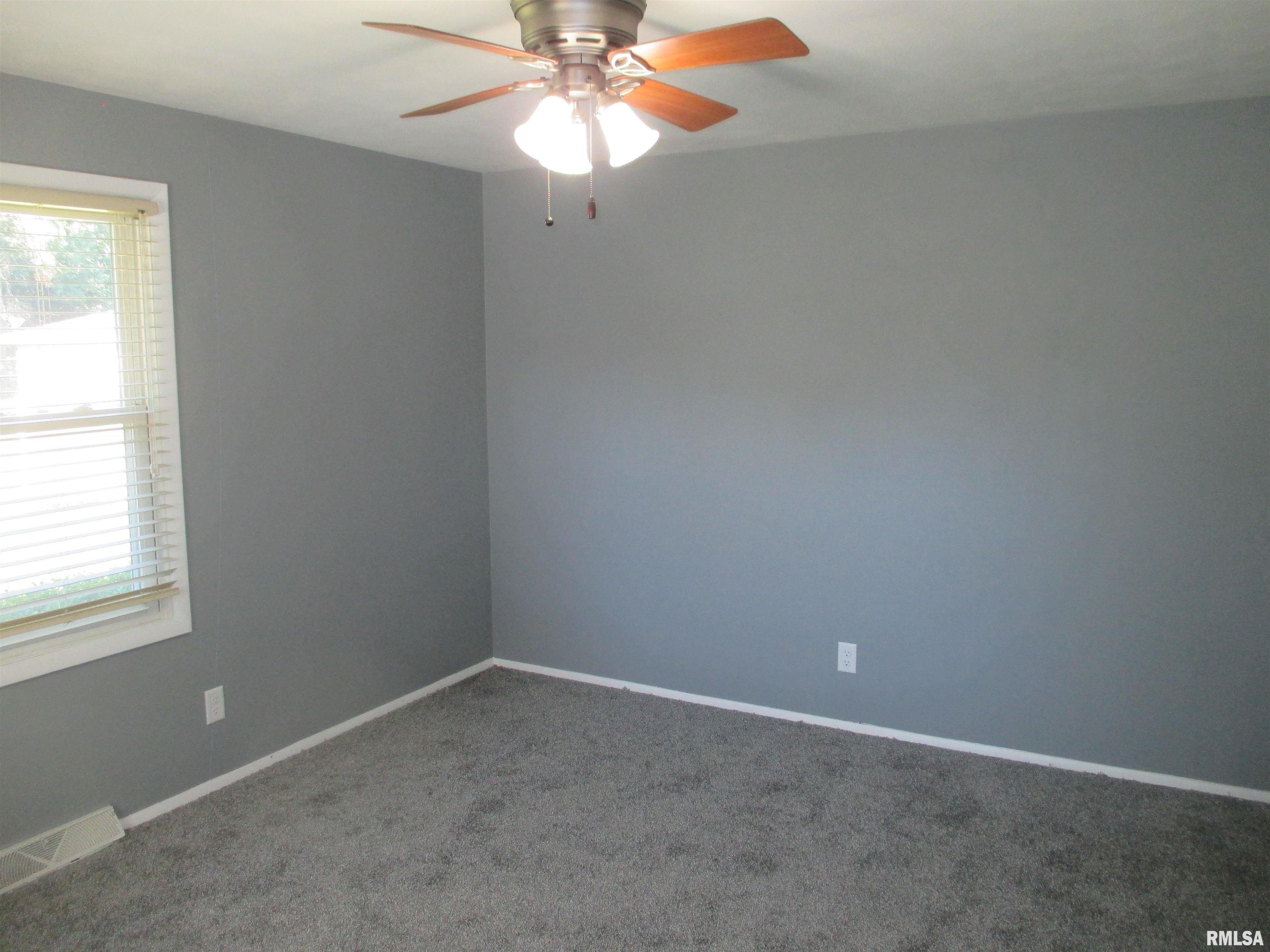 5216 West Airways Road Peoria, IL 61607 - Photo 18 of 31 Gallery Image 18