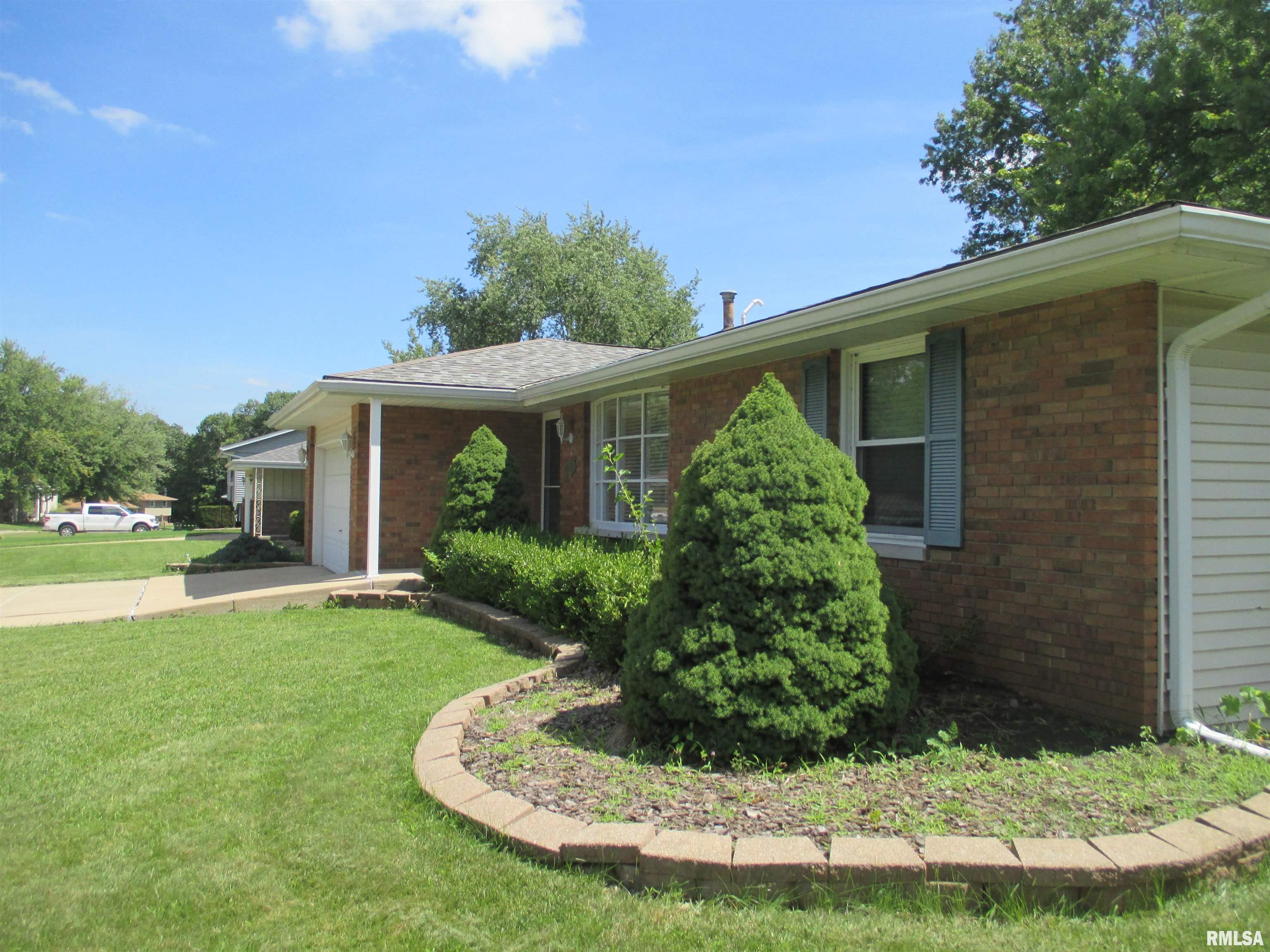 5216 West Airways Road Peoria, IL 61607 - Photo 2 of 31 Gallery Image 2