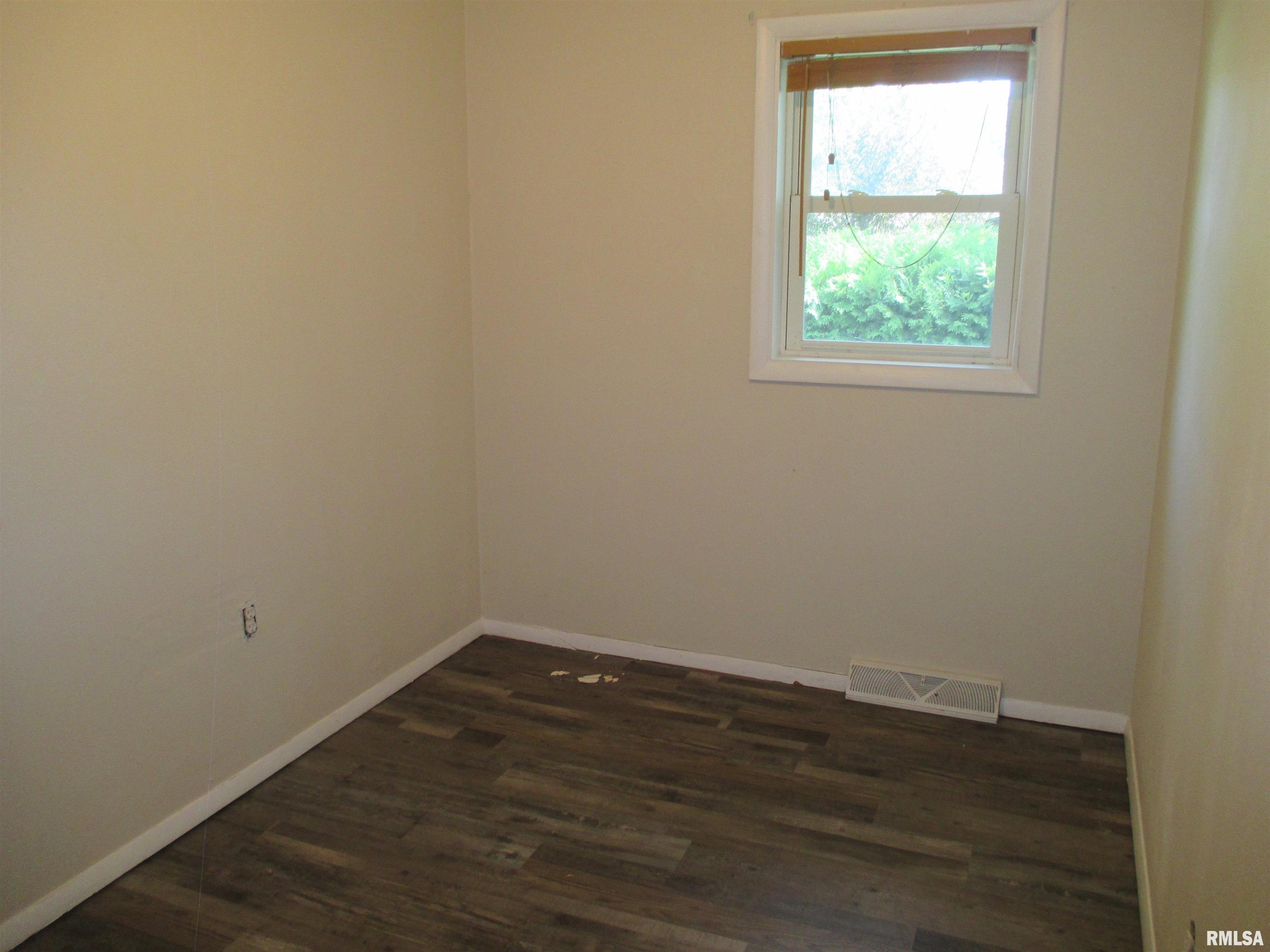 5216 West Airways Road Peoria, IL 61607 - Photo 24 of 31 Gallery Image 24