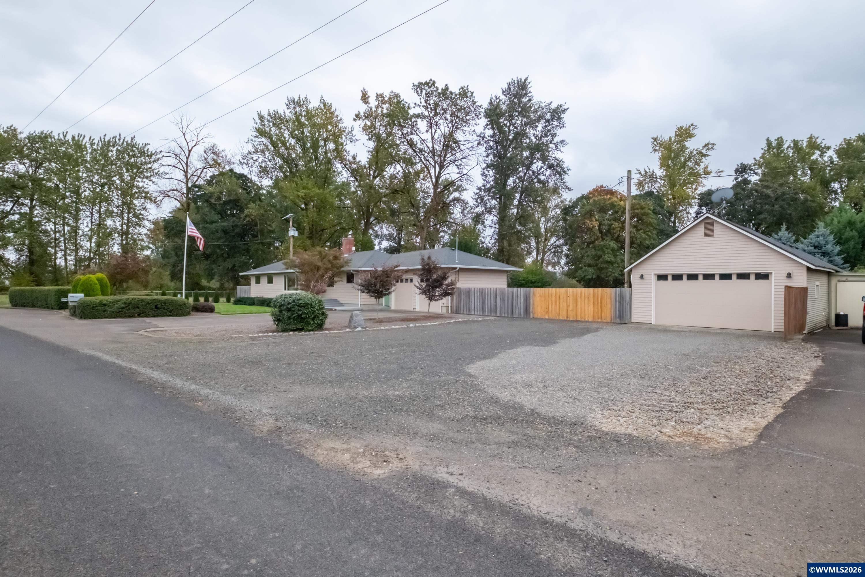 2866 Talbot Road South Jefferson, OR 97352 - Photo 3 of 50