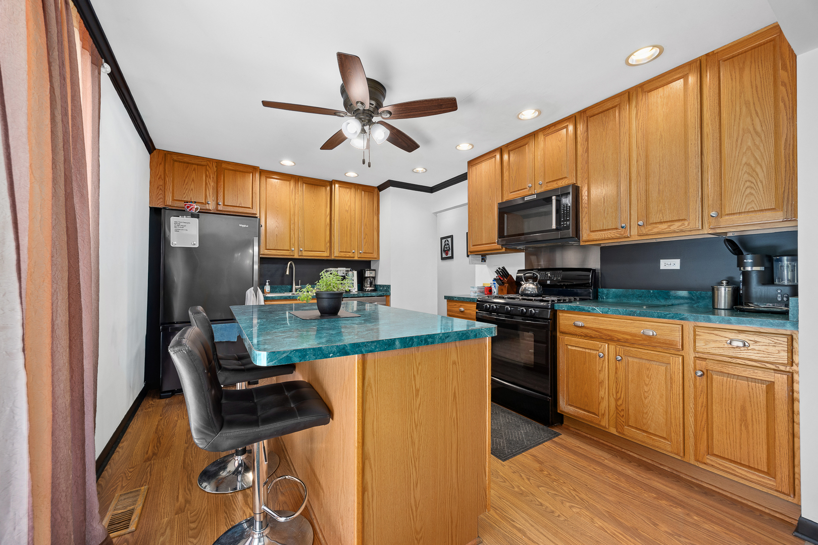 313 Bedford Road Bolingbrook, IL 60440 - Photo 12 of 38