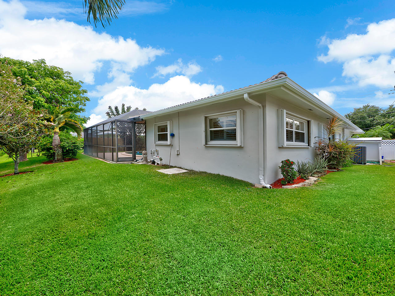 370 Northwest 11th Avenue Boca Raton, FL 33486 - Photo 19 of 21 Rear Corner