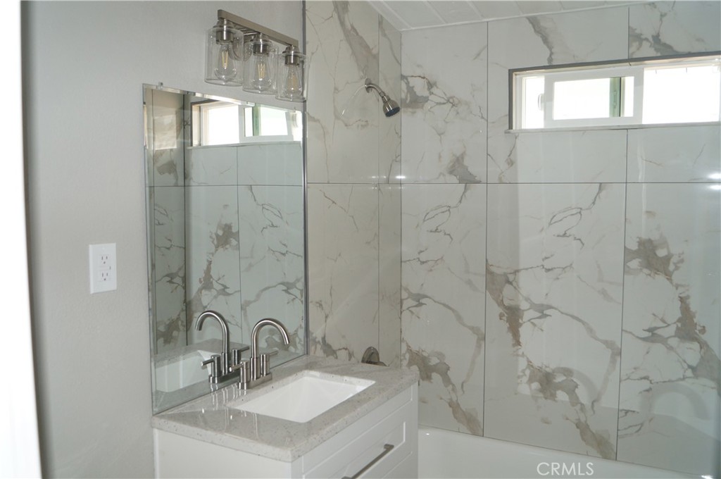 855 West B Street Colton, CA 92324 - Photo 6 of 8