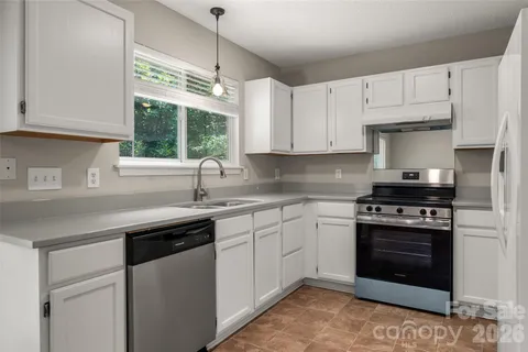 $325,000 | 12133 Cartgate Lane, Charlotte, NC 28273