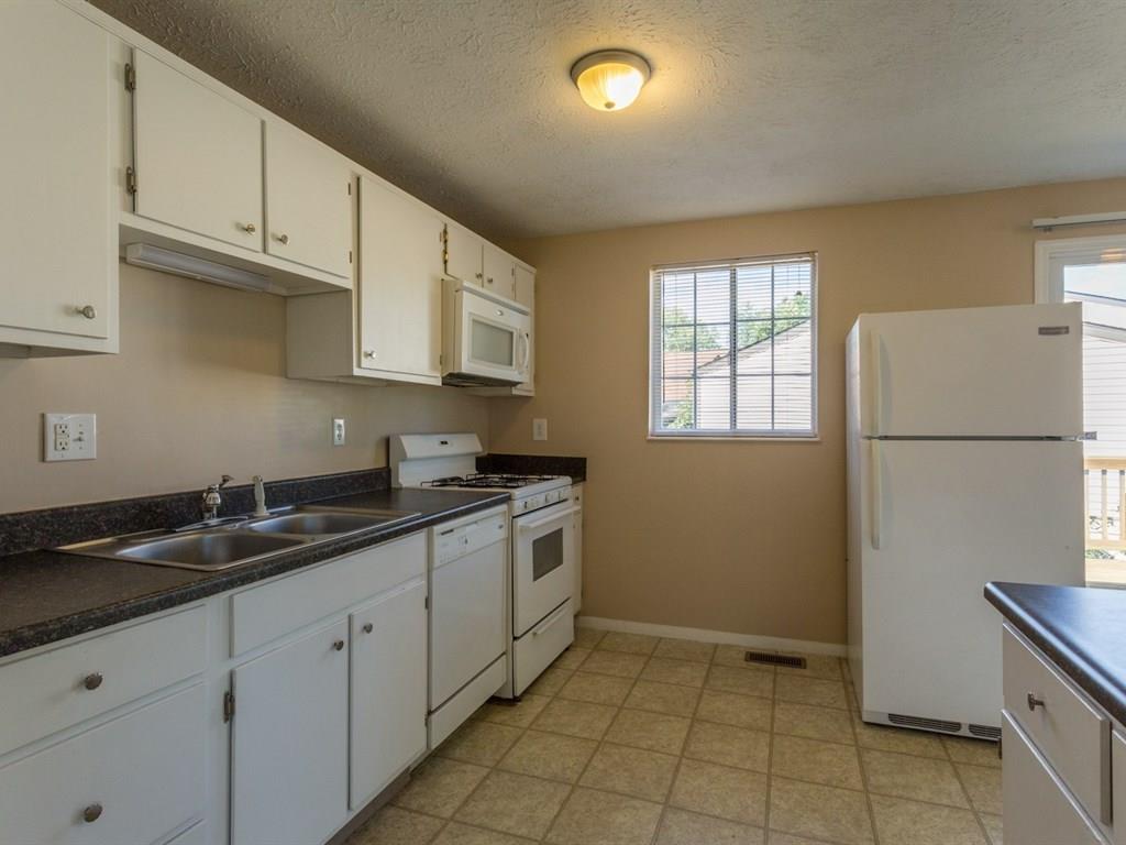 1426 Lansdowne Road Indianapolis, IN 46234 - Photo 6 of 20 Gallery Image 6