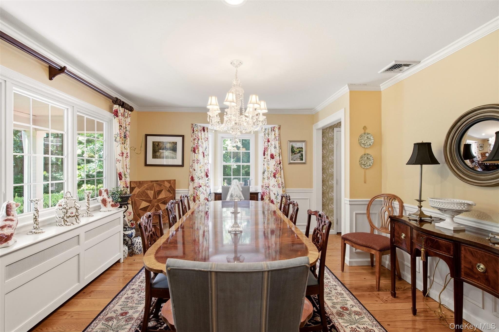 7 Private Road Huntington, NY 11743 - Photo 5 of 49 Gallery Image 5