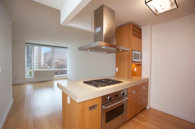 $6,000 | 450 West 17th Street, Unit 1014 | Chelsea