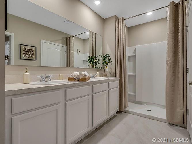 228 Old Mill Pond Road Edgewater, FL 32141 - Photo 3 of 8 Gallery Image 3