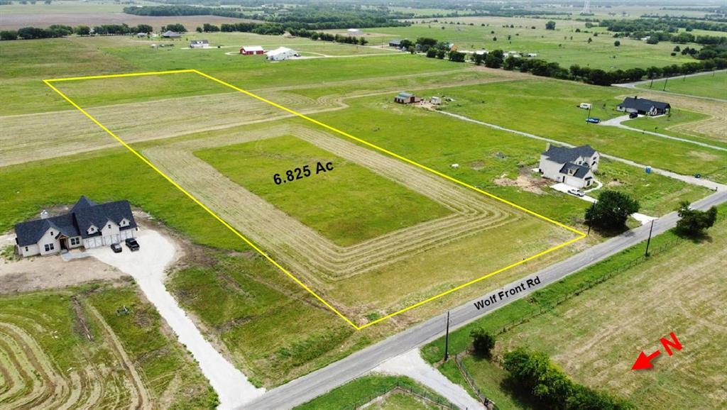 a view of a tennis court