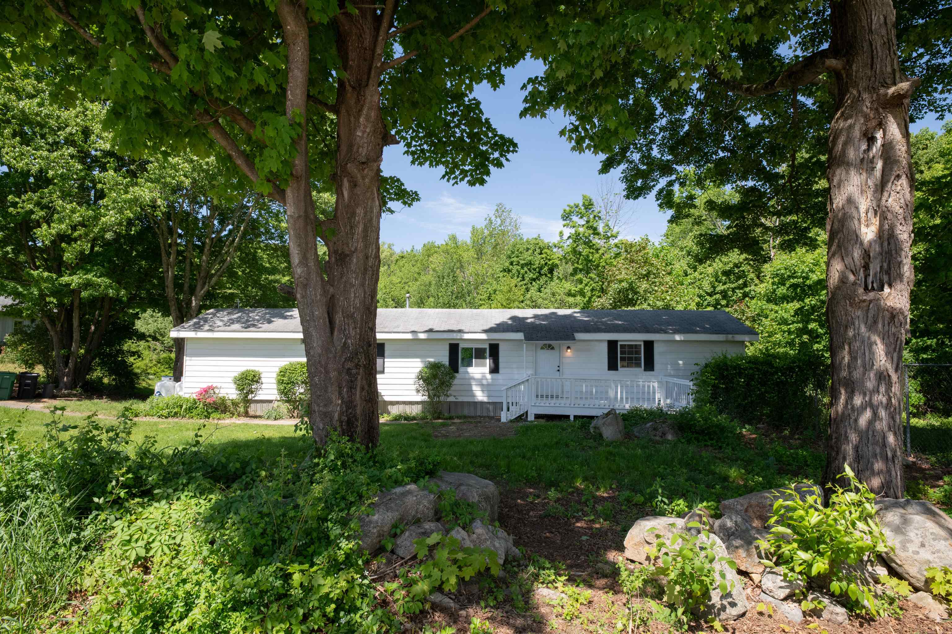 13 Olde Road Danville, NH 03819 - Photo 21 of 28