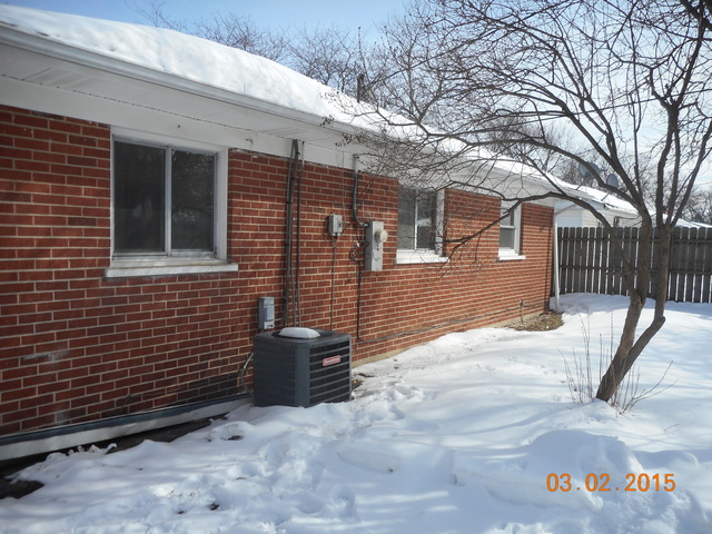 184 George Road Wheeling, IL 60090 - Photo 9 of 10