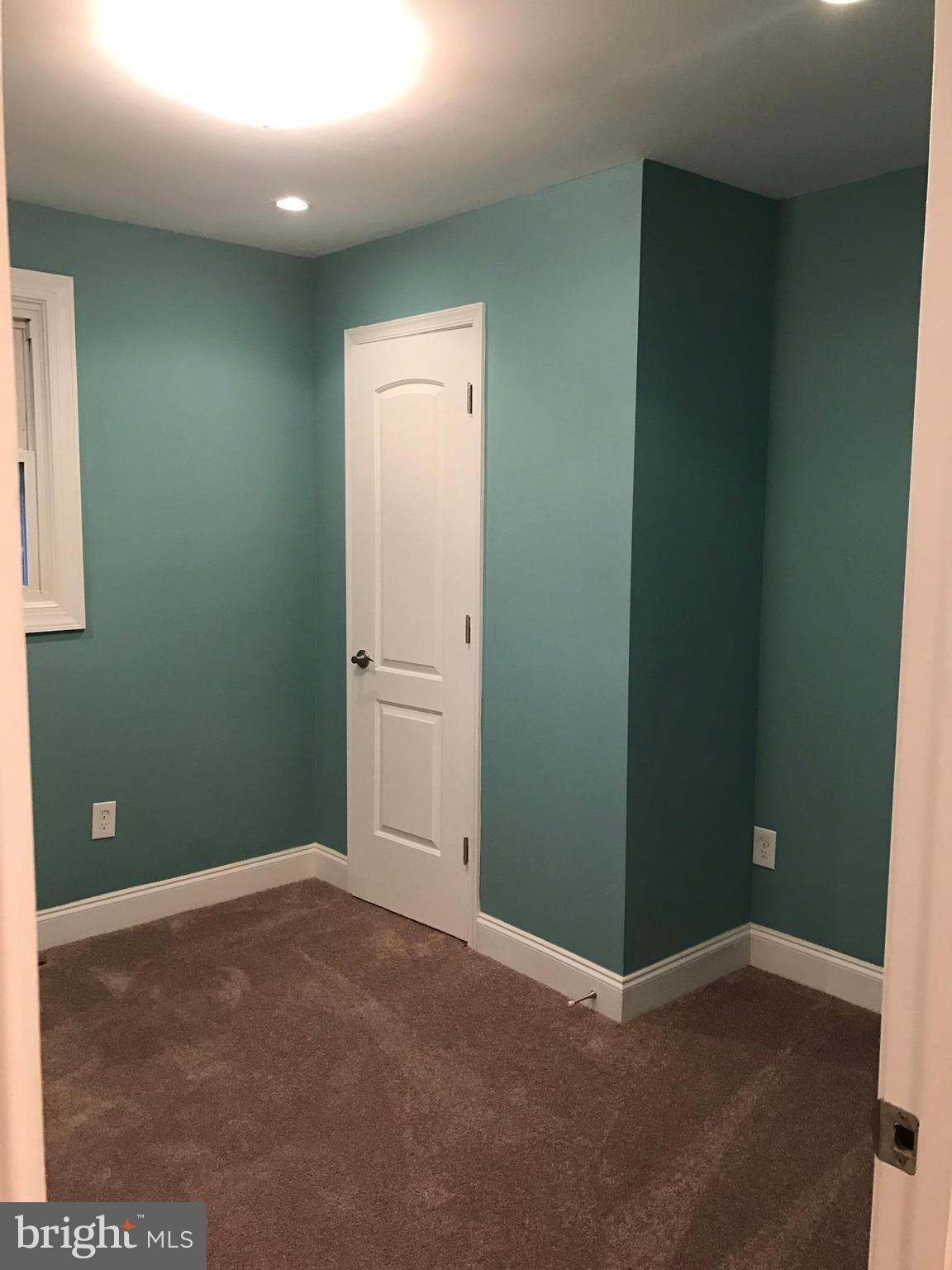6710 Fox Meadow Road Baltimore, MD 21207 - Photo 7 of 24