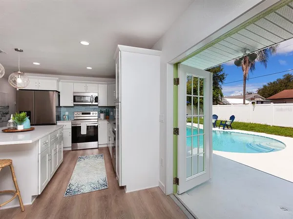 $4,500 | 3049 Wood Street, Sarasota, FL 34237