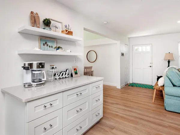 $4,500 | 3049 Wood Street, Sarasota, FL 34237