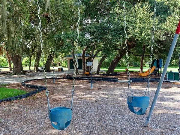 $4,500 | 3049 Wood Street, Sarasota, FL 34237