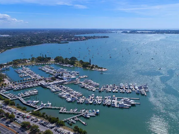 $4,500 | 3049 Wood Street, Sarasota, FL 34237