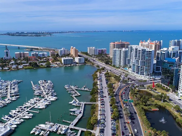 $4,500 | 3049 Wood Street, Sarasota, FL 34237