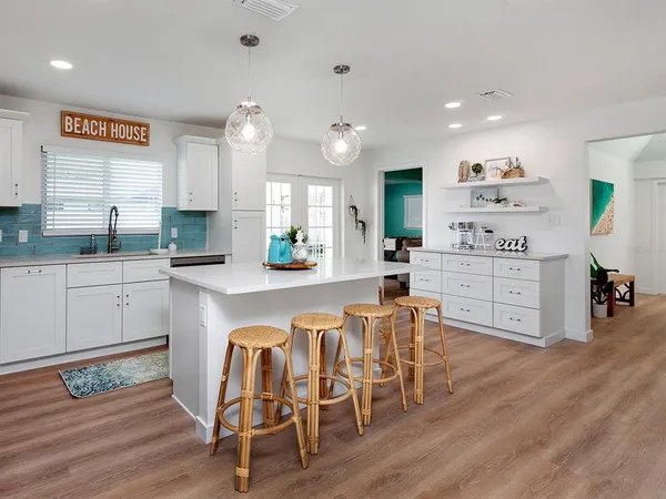 $4,500 | 3049 Wood Street, Sarasota, FL 34237