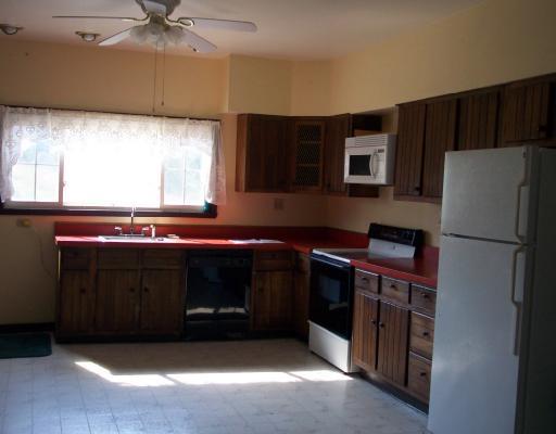 122 Mankey Road Washington, PA 15301 - Photo 2 of 8 Kitchen. Spacious eat-in kitchen