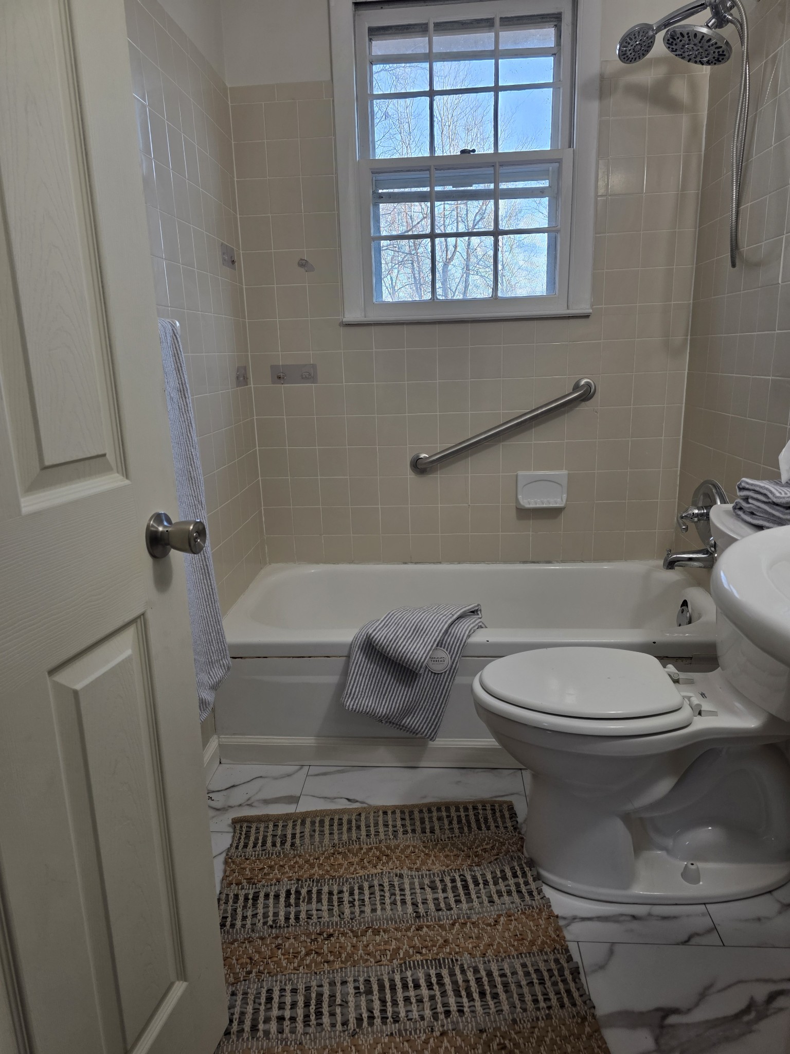 1497 Mt Pleasant Road Kingston Springs, TN 37082 - Photo 14 of 25 a bathroom with a toilet and a shower
