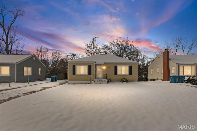 $93,000 | 608 Milton Road, Alton, IL 62002