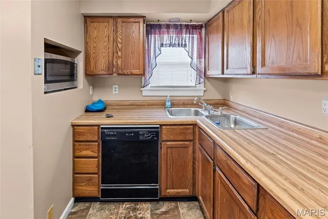 $93,000 | 608 Milton Road, Alton, IL 62002