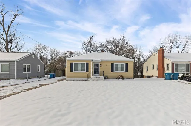 $93,000 | 608 Milton Road, Alton, IL 62002