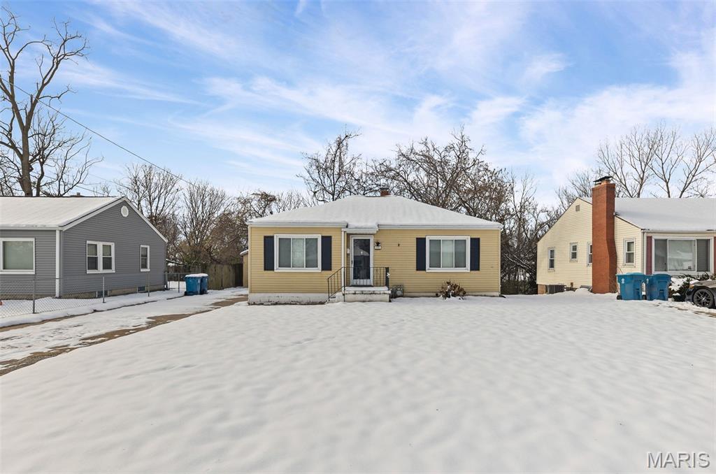 608 Milton Road Alton, IL 62002 - Photo 3 of 23