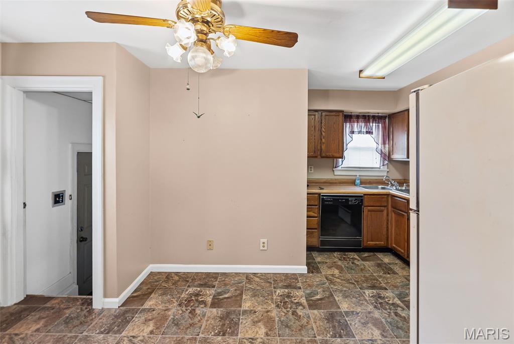 608 Milton Road Alton, IL 62002 - Photo 10 of 23