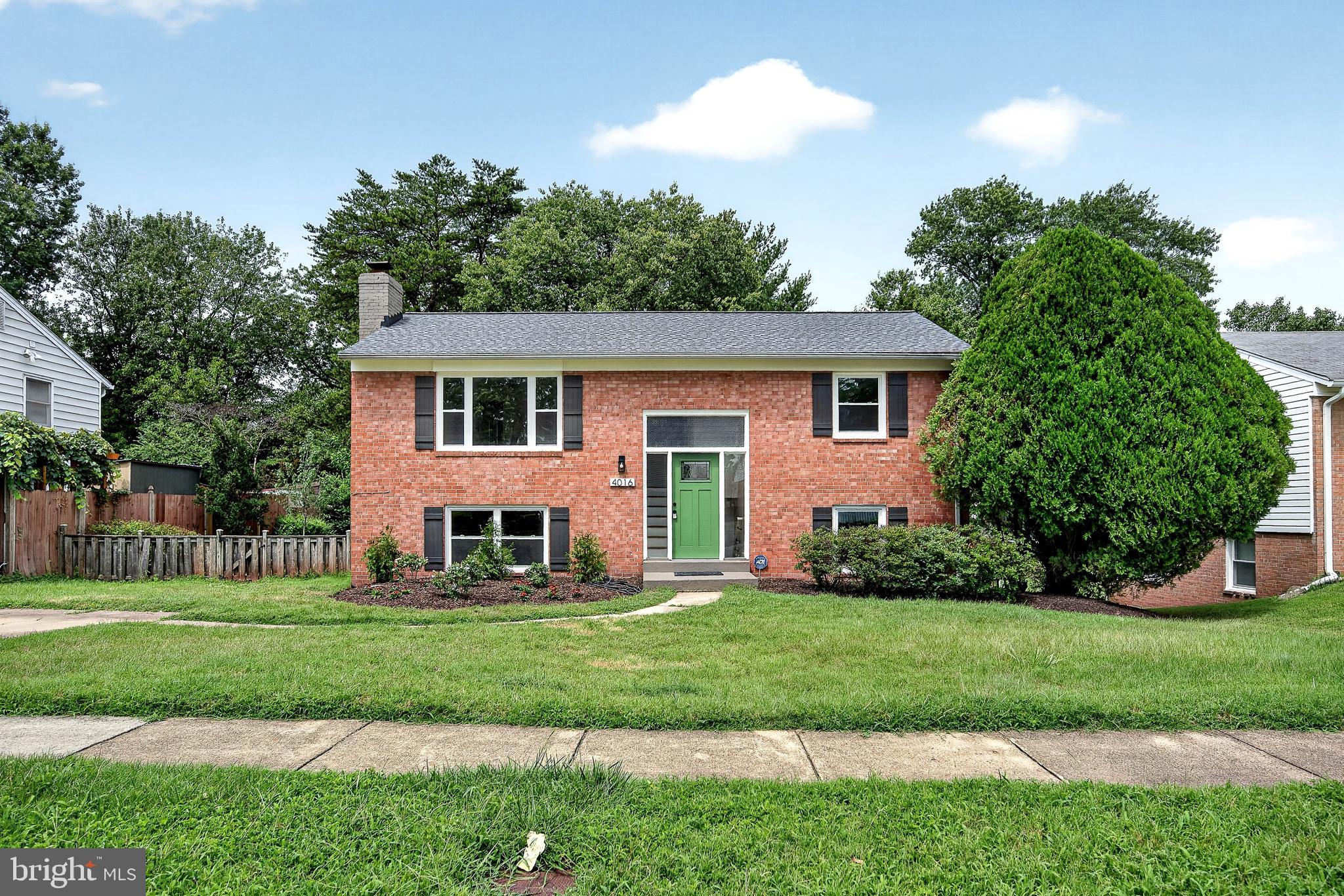 4016 Mapleton Drive Chantilly, VA 20151 - Photo 1 of 47 Gallery Image 1